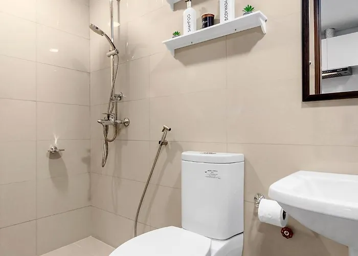 Apartment 38 Park Avenue Condominum Inside It Park *
